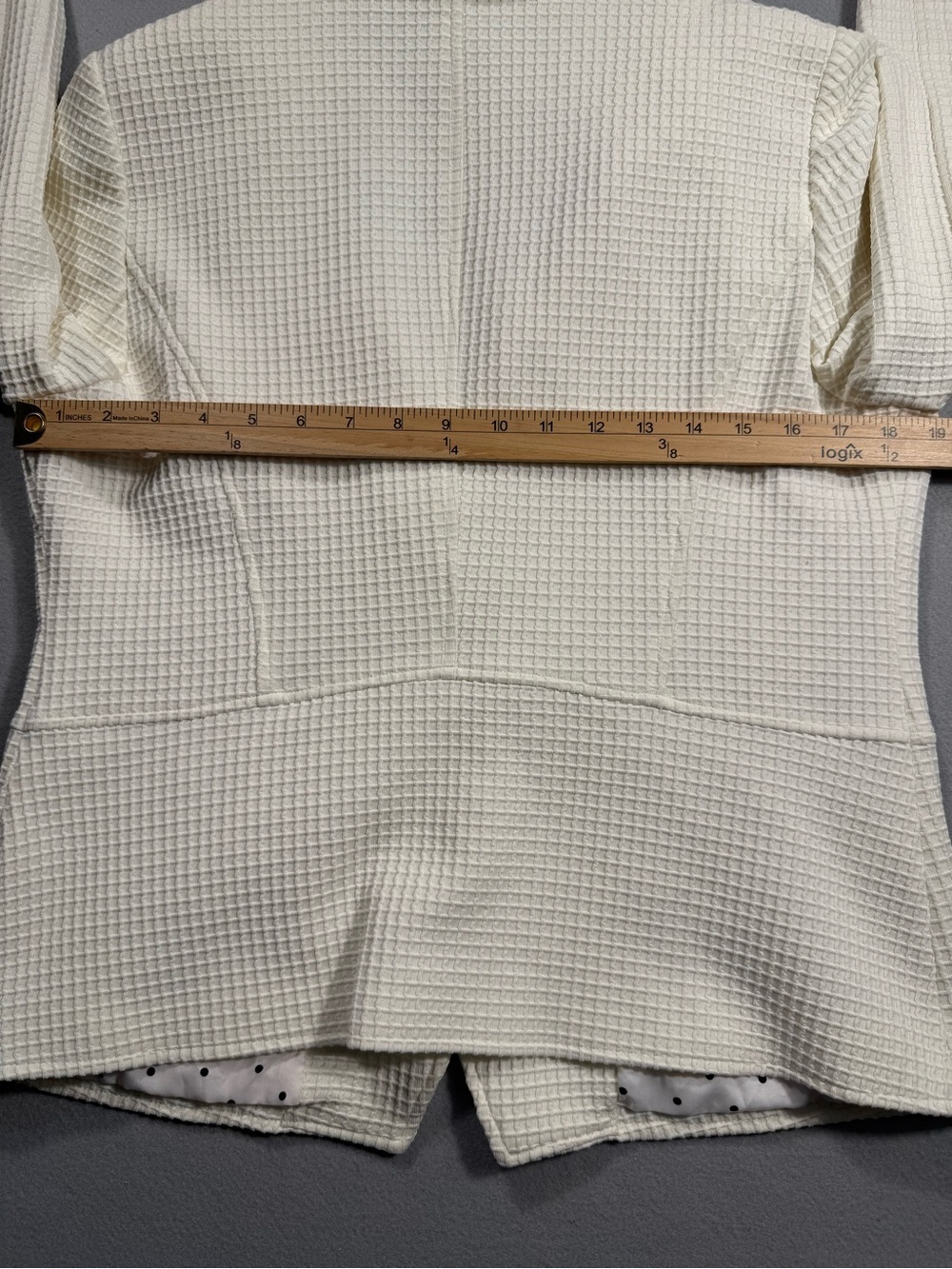 Chico's Size 1 Medium Off White Gold Waffle-Texture Stretch Zip Blazer - Picture 10 of 12
